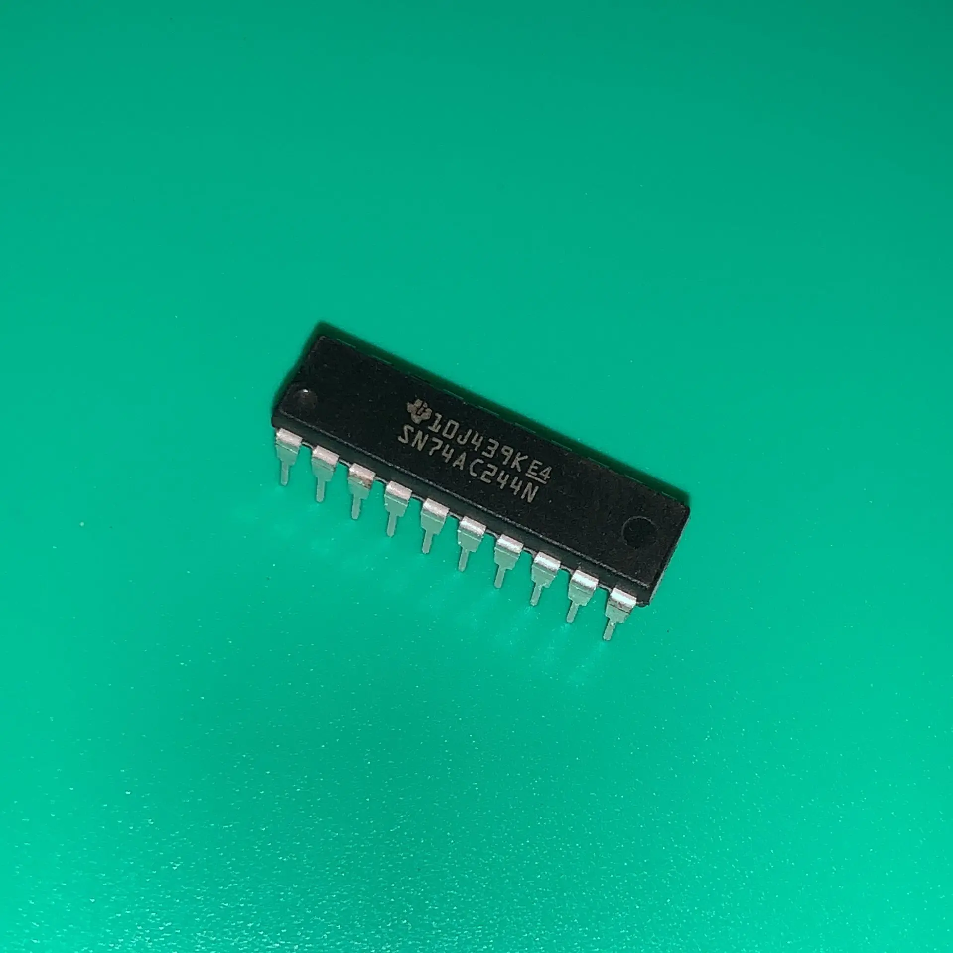 10 шт./лот SN74AC244N DIP20 SN 74AC244N IC BUFF DVR TRI-ST двойной 20DIP SN74AC244AN SN74AC244-N SN74 AC244N SN74AC 244N SN74AC244NE4
10 шт./лот SN74AC244N DIP20 SN 74AC244N IC BUFF DVR TRI-ST двойной 20DIP SN74AC244AN SN74AC244-N SN74 AC244N SN74AC 244N SN74AC244NE4