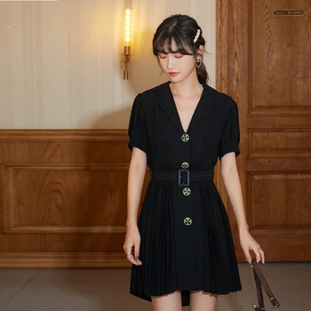 LANMREM 2020 new V-neck black suit dress summer light mature French vintage elegant high street style dress with belt 2A105
LANMREM 2020 new V-neck black suit dress summer light mature French vintage elegant high street style dress with belt 2A105