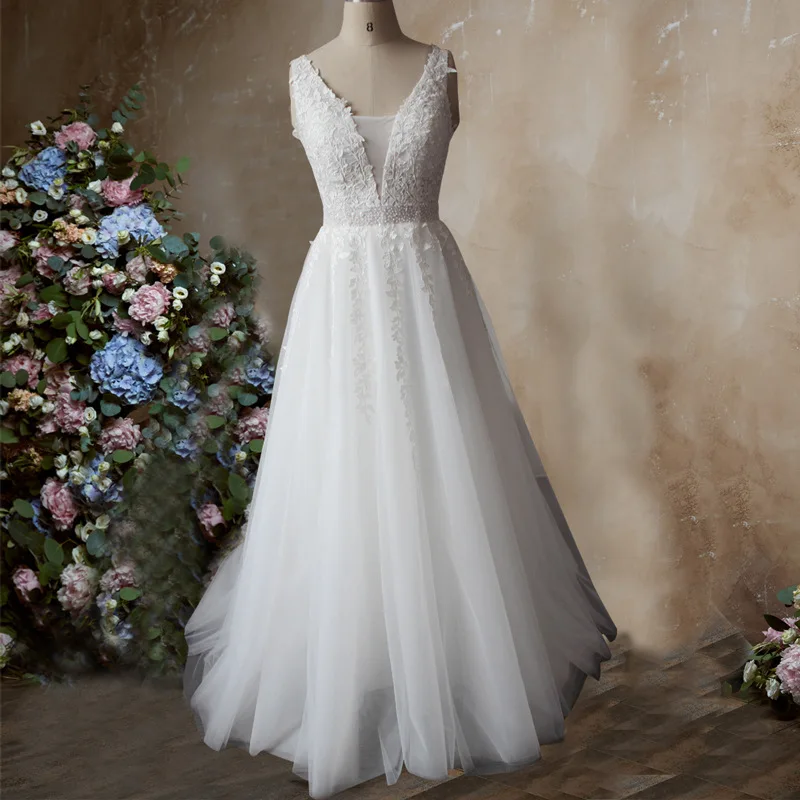 1PCS Europe and The United States Foreign Trade White Backless Applique Small Tail Wedding Dress Host Performance Evening 
1PCS Europe and The United States Foreign Trade White Backless Applique Small Tail Wedding Dress Host Performance Evening