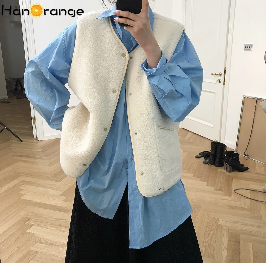 Spring Autumn Both Side Wearable Lambswool Vest Loose All-match Short Cotton-Padded Sleeveless Tops for Women
Spring Autumn Both Side Wearable Lambswool Vest Loose All-match Short Cotton-Padded Sleeveless Tops for Women