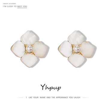 Yhpup Flowers Natural Shell Stud Earrings Korean Shiny Cubic Zirconia Jewelry Exquisite Geometric Earrings for Women Gala Gift
Yhpup Flowers Natural Shell Stud Earrings Korean Shiny Cubic Zirconia Jewelry Exquisite Geometric Earrings for Women Gala Gift
