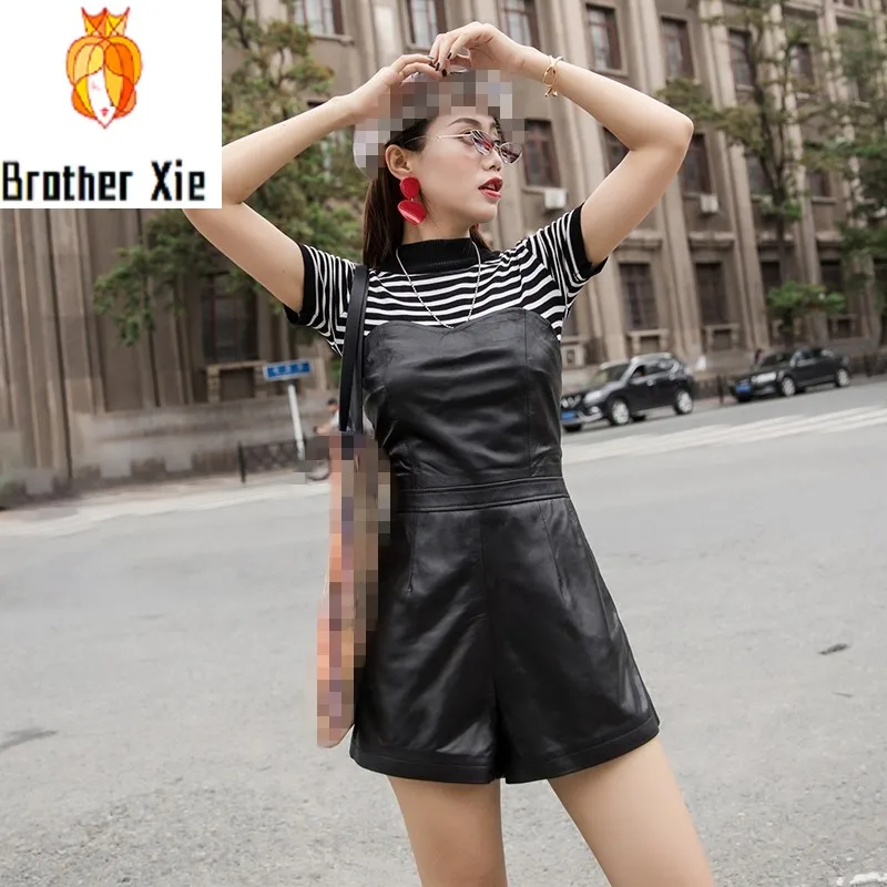 2020 Autumn Winter New Slim Fit Real Leather Short Jumpsuits Female Harajuku Sheepskin Genuine Leather Wide Leg Playsuits Women
2020 Autumn Winter New Slim Fit Real Leather Short Jumpsuits Female Harajuku Sheepskin Genuine Leather Wide Leg Playsuits Women