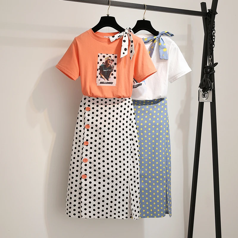 2019 Summer Women Polka Dot Print 2 Piece Clothing Set Character Pattern Bow Tshirt Top+Button Split Bodycon Mid Calf Skirt Suit
2019 Summer Women Polka Dot Print 2 Piece Clothing Set Character Pattern Bow Tshirt Top+Button Split Bodycon Mid Calf Skirt Suit