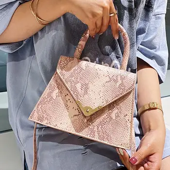 Premium sense bag 2020 new trendy crossbody western style unique small square bag Korean version of the wild one-shoulder armpit
Premium sense bag 2020 new trendy crossbody western style unique small square bag Korean version of the wild one-shoulder armpit