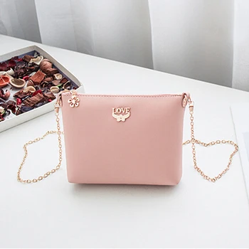 Litchi Grain Love Letter New Arrival 2019 Hot Sale High Quality bags Women Single Shoulder Bag Rivets Oblique Cross Bag 3 Colors 
Litchi Grain Love Letter New Arrival 2019 Hot Sale High Quality bags Women Single Shoulder Bag Rivets Oblique Cross Bag 3 Colors