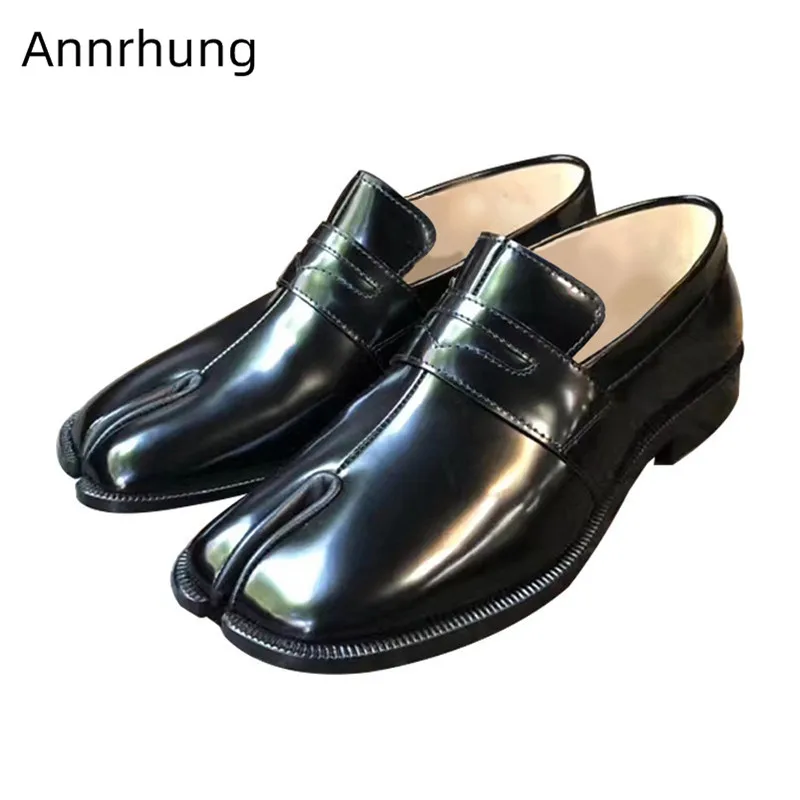 New Autumn Split Toe Loafers Patent Leather Flats Women Cozy Round Toe Slip On Lazy Men Shoes Novelty Black Casual Shoes Women
New Autumn Split Toe Loafers Patent Leather Flats Women Cozy Round Toe Slip On Lazy Men Shoes Novelty Black Casual Shoes Women