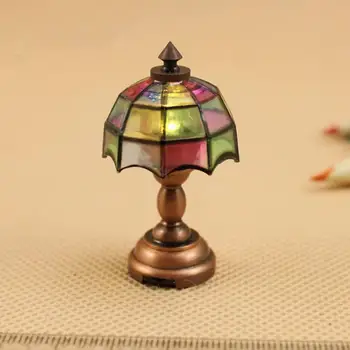 1 : 12 Simulate Multicolored Lattice Pattern LED Table Lamp for Doll House Decor 
1 : 12 Simulate Multicolored Lattice Pattern LED Table Lamp for Doll House Decor