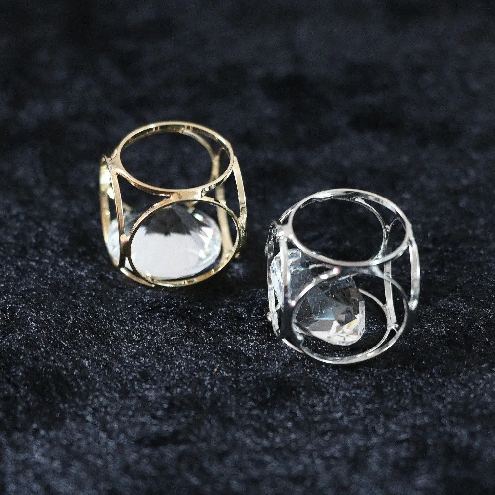 Fashion Hollow crystal pendant 2/pcs Fashion crystal pendants copper silver-color arc cube cage 18mm for diy necklace jewelry
Fashion Hollow crystal pendant 2/pcs Fashion crystal pendants copper silver-color arc cube cage 18mm for diy necklace jewelry
