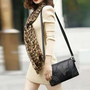 Women Envelope Purse Shoulder Bag Fashion Casual Rivet Simple Messenger Bag Bolsas Soft Sheepskin New Casual Crossbody Handbag
Women Envelope Purse Shoulder Bag Fashion Casual Rivet Simple Messenger Bag Bolsas Soft Sheepskin New Casual Crossbody Handbag