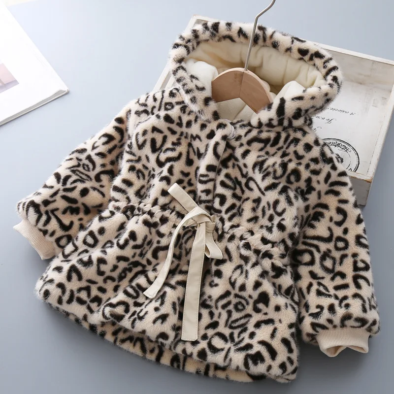 

New Winter Children Baby Kids Girls Infants Faux Fur Bow Hooded Thicken warm Parkas Princess Coat Cardigan Outwear Casacos