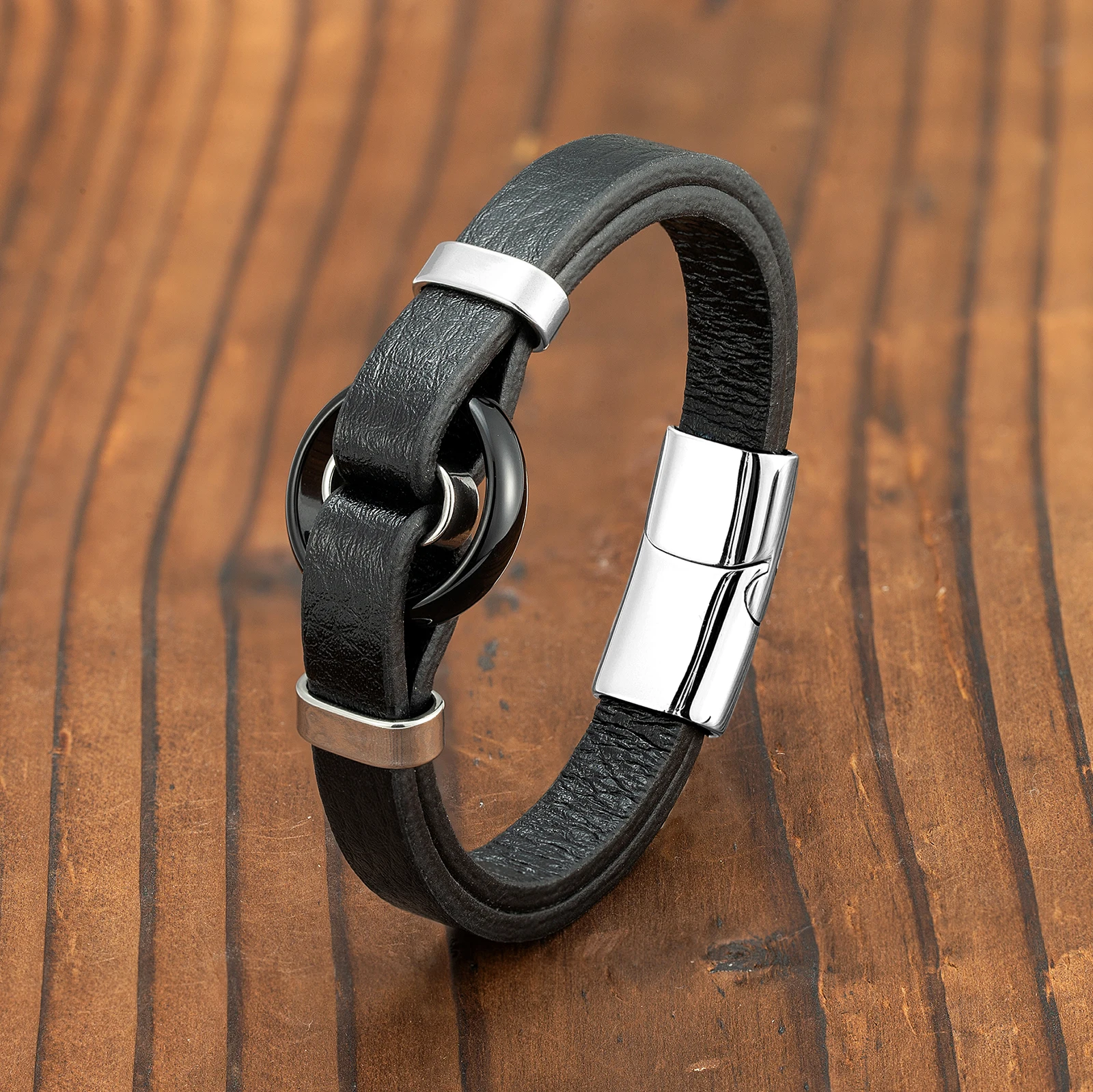 New Natural Black Agate Hollow Circle Cross Charm Jewelry Men's Bracelet 316L Stainless Steel Double Black Leather Rope Bracelet
New Natural Black Agate Hollow Circle Cross Charm Jewelry Men's Bracelet 316L Stainless Steel Double Black Leather Rope Bracelet