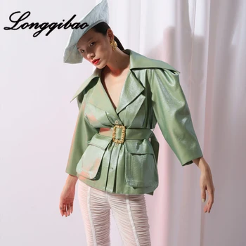 2020 Spring Women's Retro Shiny Double Collar Fake Two Deep V Waist Metal Button Styling Jacket Jacket Women's Clothes Solid
2020 Spring Women's Retro Shiny Double Collar Fake Two Deep V Waist Metal Button Styling Jacket Jacket Women's Clothes Solid