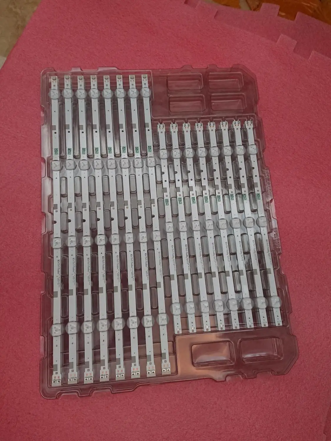 New 5set=40pcs LED backlight strip for Samsung UA43J51SW UN43J5000 UN43J5200 UN43J5300AF UN43J5200AFXZ V8DN-430SMB-R0 430SMA-R0
New 5set=40pcs LED backlight strip for Samsung UA43J51SW UN43J5000 UN43J5200 UN43J5300AF UN43J5200AFXZ V8DN-430SMB-R0 430SMA-R0