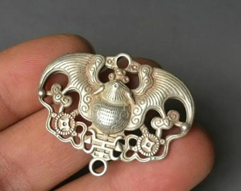 

1.52 Тибет, буддизм Miao Yin White copper подвеска «летучая мышь»