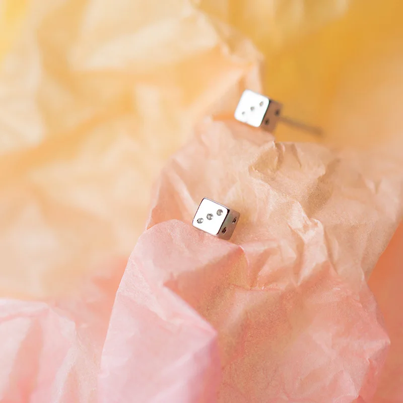 Genuine 925 Sterling Silver Minimalism Cube Dice CZ Tiny Stud Earrings For Women Girl Fashion Party Gift G3476
Genuine 925 Sterling Silver Minimalism Cube Dice CZ Tiny Stud Earrings For Women Girl Fashion Party Gift G3476