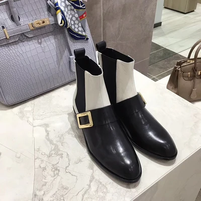 2019 autumn and winter new vr women's shoes flat boots retro square buckle boots round head wild leather bare boots Chelsea boots
2019 autumn and winter new vr women's shoes flat boots retro square buckle boots round head wild leather bare boots Chelsea boots
