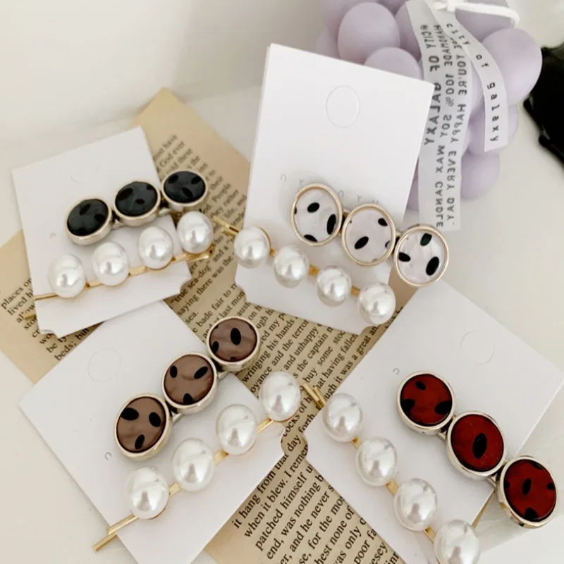 Advanced design sense chic wind leopard-print pearl hairpin combination net red female bangs clip side clip Korean hair accessor
Advanced design sense chic wind leopard-print pearl hairpin combination net red female bangs clip side clip Korean hair accessor