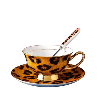 Leopard Print Chip Mugs with Sauce Spoon Ceramic Mug Drinkware Tea Set Bone China Fashion Gift DEC602
Leopard Print Chip Mugs with Sauce Spoon Ceramic Mug Drinkware Tea Set Bone China Fashion Gift DEC602