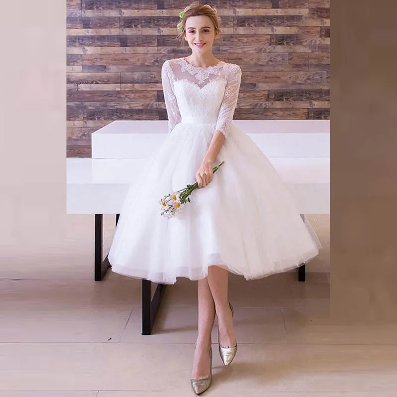 Latest Charming Short Lace Tea Length Bridal Wedding Dresses Jewel Neck with 3/4 Sleeves Appliqued Wedding Gowns for Bride Bow
Latest Charming Short Lace Tea Length Bridal Wedding Dresses Jewel Neck with 3/4 Sleeves Appliqued Wedding Gowns for Bride Bow