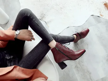 35-42M Plus Size Vintage Botas Female Boots Classic Heeled Bootie Genuine Leather Dress Shoes Chaussure Femme Bootin Fall 2020 
35-42M Plus Size Vintage Botas Female Boots Classic Heeled Bootie Genuine Leather Dress Shoes Chaussure Femme Bootin Fall 2020