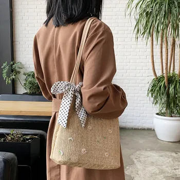 2020 Bowknot Straw Bags Women Summer Rattan Bag Handmade Woven Beach Crossbody Bag Bohemia Floral Handbag Bali bolso paja Tote 
2020 Bowknot Straw Bags Women Summer Rattan Bag Handmade Woven Beach Crossbody Bag Bohemia Floral Handbag Bali bolso paja Tote
