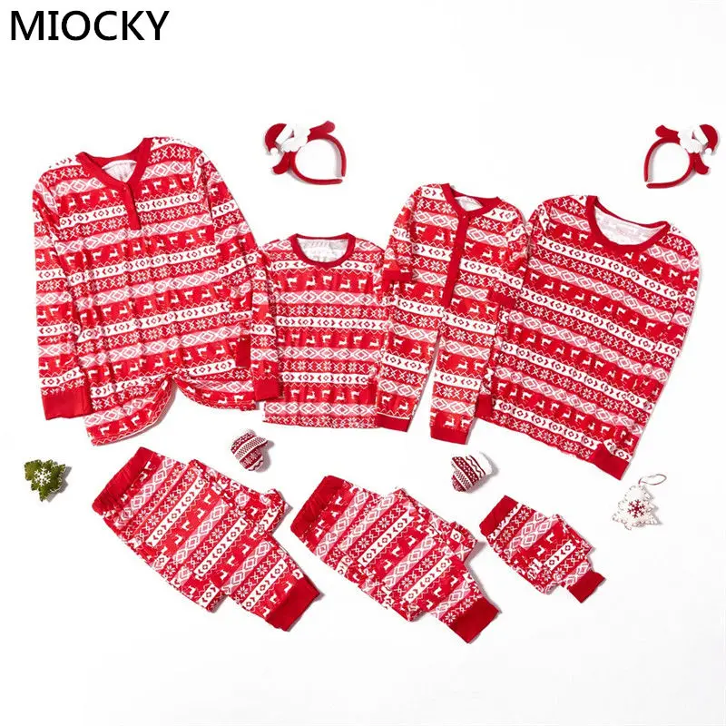 Family Christmas pajamas Xmas Printed Family matching pajamas set Mother Daughter Clothes Dad son Sleepwear Nightwear E0306 
Family Christmas pajamas Xmas Printed Family matching pajamas set Mother Daughter Clothes Dad son Sleepwear Nightwear E0306