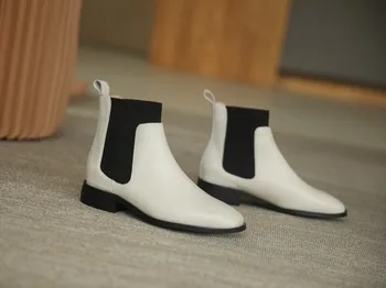 INS hot women Leather shoes length British style leather shoes Business shoes pumps women shoes Polishing retro Casual Shoes
INS hot women Leather shoes length British style leather shoes Business shoes pumps women shoes Polishing retro Casual Shoes