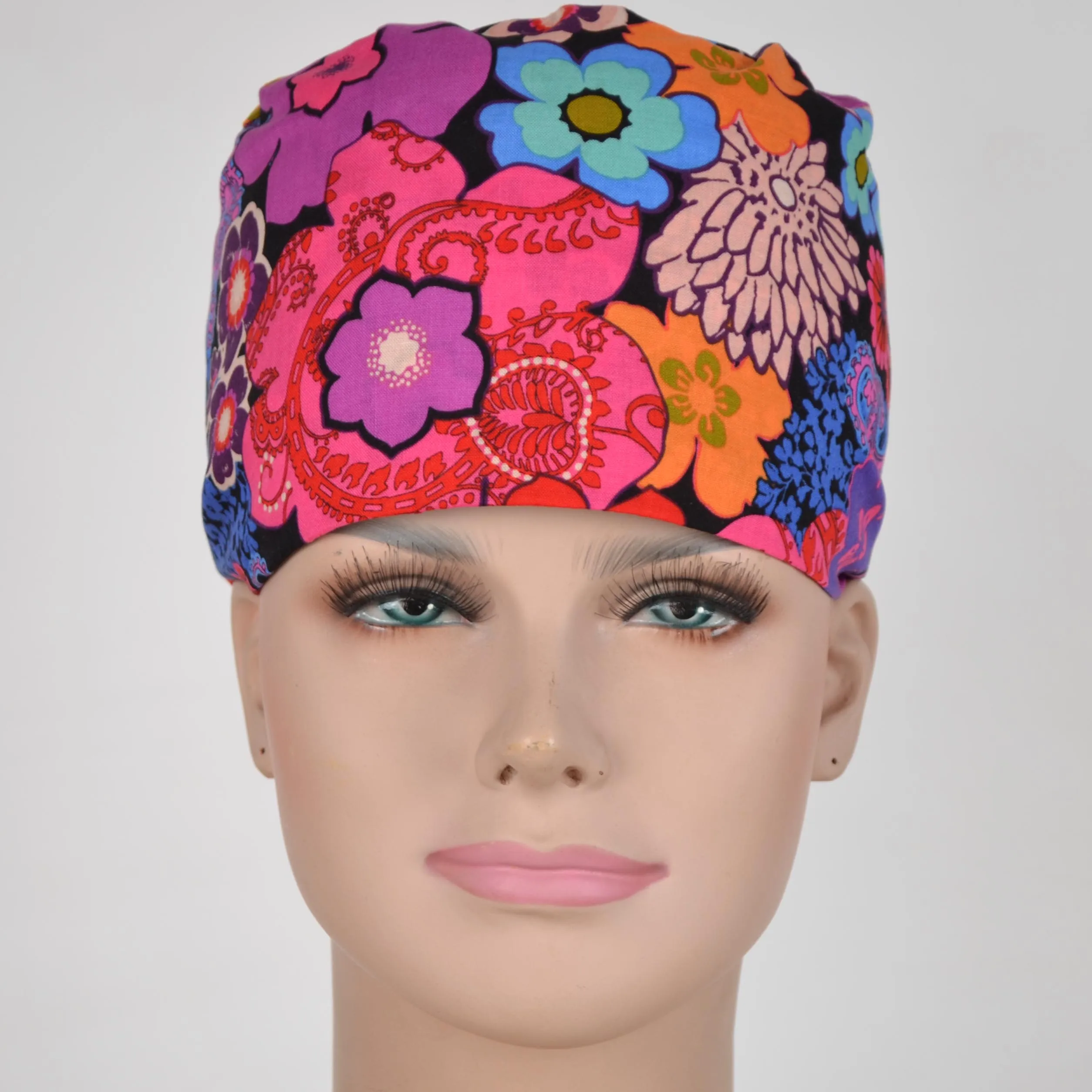 women caps 100% cotton in red with cartoon prints scrub caps with 2 sizes ,masks are available
women caps 100% cotton in red with cartoon prints scrub caps with 2 sizes ,masks are available
