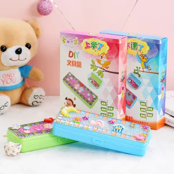 Childrem DIY Material Package Mosaic Paste Pencil Box Kids Handmade DIY Painting Stationery Box Storage Box Toy
Childrem DIY Material Package Mosaic Paste Pencil Box Kids Handmade DIY Painting Stationery Box Storage Box Toy