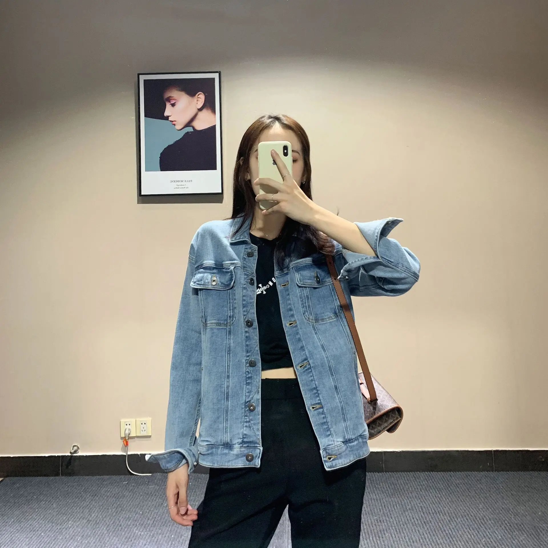 19 Autumn New Style French Non-mainstream! Soft And Comfortable Washing Retro Loose-Fit Slimming Versatile Jeans Coat Women's
19 Autumn New Style French Non-mainstream! Soft And Comfortable Washing Retro Loose-Fit Slimming Versatile Jeans Coat Women's