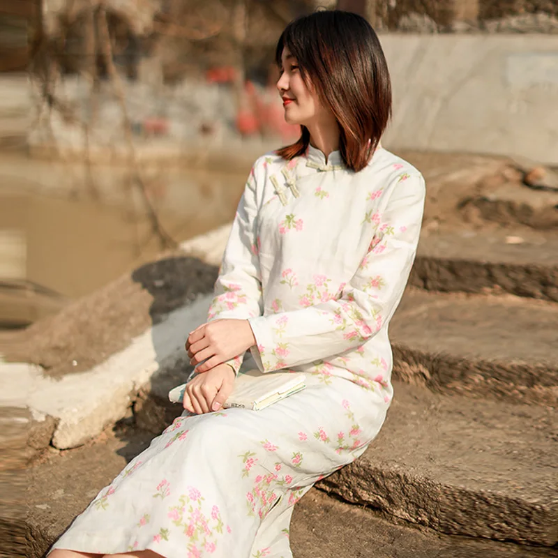 

LZJN Spring Women Traditional Qipao Dress Long Sleeve Ramie Floral Printed Chinese Long Cheongsam Elegant Clothing