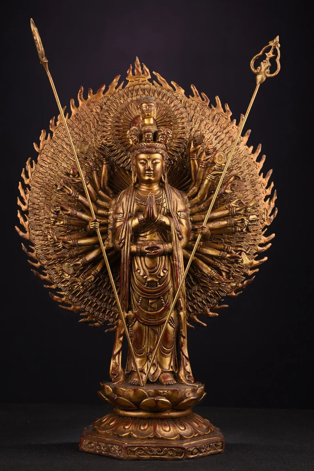 22"Tibet temple Old Bronze Lacquer Cinnabar 1000 Arm Guanyin Bodhisattva Buddha Backlit Lotus Table Worship Hall Town house
22"Tibet temple Old Bronze Lacquer Cinnabar 1000 Arm Guanyin Bodhisattva Buddha Backlit Lotus Table Worship Hall Town house