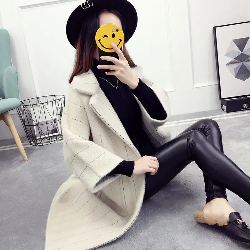 Cardigan Knit Imitation Mink Cashmere Coat Women 2049 Autumn Thick Loose Sweater Coat Turn-down Collar Casual Sweater Female
Cardigan Knit Imitation Mink Cashmere Coat Women 2049 Autumn Thick Loose Sweater Coat Turn-down Collar Casual Sweater Female