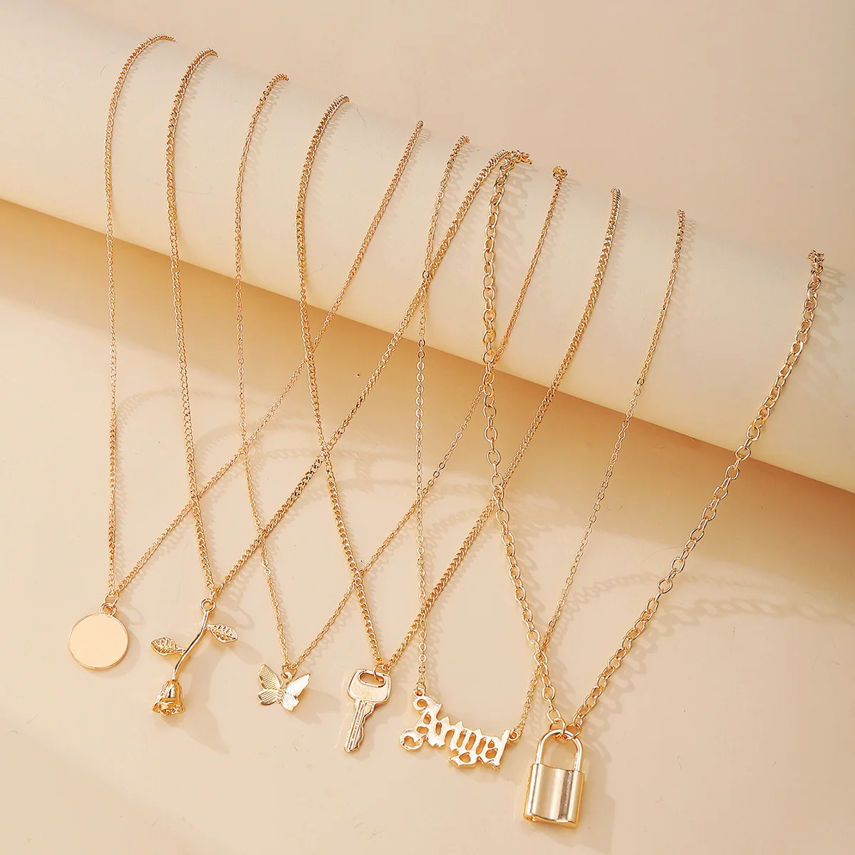 AOUSIX Bohemian Multi Layered Necklace for Women Simple Lock Rose Pendant Necklace Set 6 Pieces Geometric Collier Collares
AOUSIX Bohemian Multi Layered Necklace for Women Simple Lock Rose Pendant Necklace Set 6 Pieces Geometric Collier Collares
