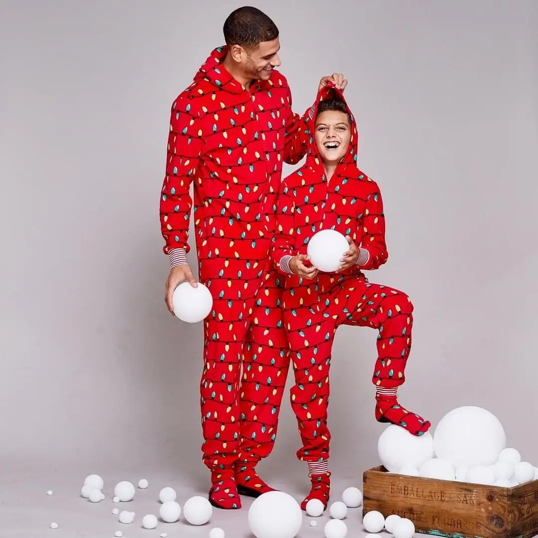 Christmas Clothes String Lights Pattern One-Piece Zip-Front Hoodied Romper Xmas Dad Mom Baby Family Matching Pajamas Set