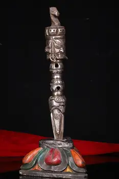 Tibetan monastery collection Tiantie beats chisel carved old pedestal base depicting a horse head statue Faqi Phurba Vajra
Tibetan monastery collection Tiantie beats chisel carved old pedestal base depicting a horse head statue Faqi Phurba Vajra