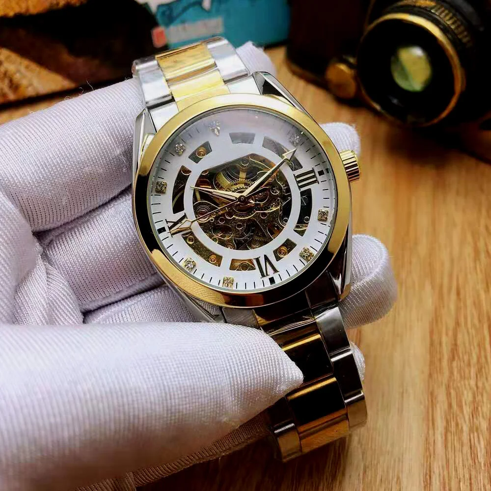 Men's Watch Function Dial Automatic Hollow Mechanical Watch Deluxe Gold Watch Men's Folding buckle Bracelet Relogio Masculino
Men's Watch Function Dial Automatic Hollow Mechanical Watch Deluxe Gold Watch Men's Folding buckle Bracelet Relogio Masculino