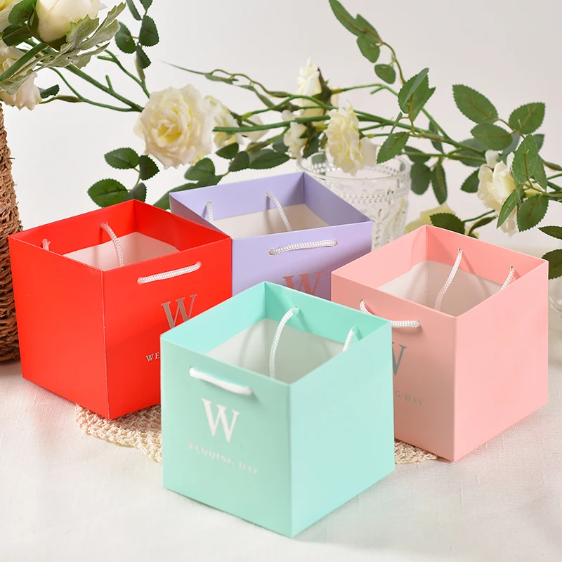 AVEBIEN 10x10x10cm W Letter Small Gift Bag Wedding Favors and Gifts Candy Box for Guests Souvenirs Paper Gift Bag Package 20pcs
AVEBIEN 10x10x10cm W Letter Small Gift Bag Wedding Favors and Gifts Candy Box for Guests Souvenirs Paper Gift Bag Package 20pcs