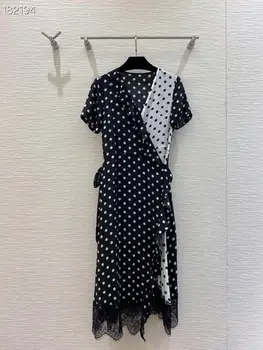 2020 New Women Summer Color Patchwork Dress V-Neck Short Sleeves Lace High Quality Runway Dot Print Silk Mid-Calf Dress
2020 New Women Summer Color Patchwork Dress V-Neck Short Sleeves Lace High Quality Runway Dot Print Silk Mid-Calf Dress