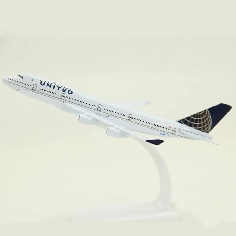 16CM United Airlines Boeing B747-400 Model Metal Alloy Plane Aircraft Model Toy Airplane Kids Gift Collectible 
16CM United Airlines Boeing B747-400 Model Metal Alloy Plane Aircraft Model Toy Airplane Kids Gift Collectible