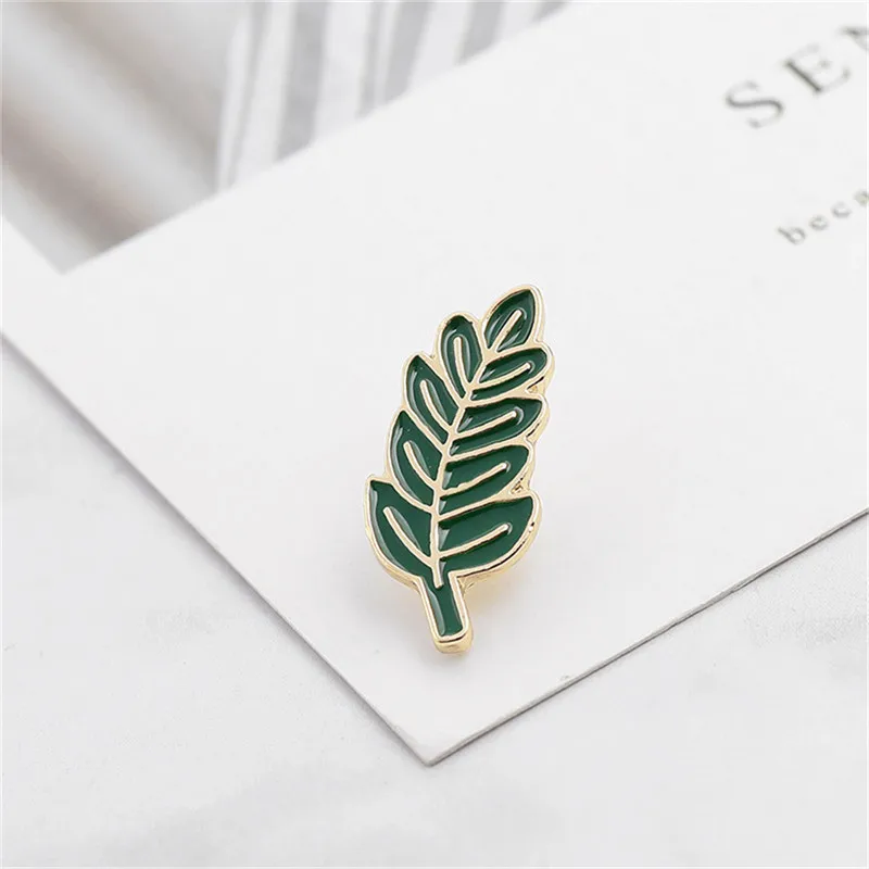TTLIFE Cartoon Color Badge Green Maple Leaf Plant Pin Brooch Rubik's Cube Vampire Cute Cat Personality Badge
TTLIFE Cartoon Color Badge Green Maple Leaf Plant Pin Brooch Rubik's Cube Vampire Cute Cat Personality Badge