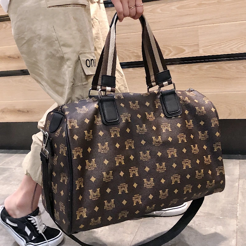 Brand Travel Bags WaterProof Large Capacity Hand Luggage Traveling Bag 2020 Fashion Women Weekend Travel Duffle Bag PU Handbags
Brand Travel Bags WaterProof Large Capacity Hand Luggage Traveling Bag 2020 Fashion Women Weekend Travel Duffle Bag PU Handbags