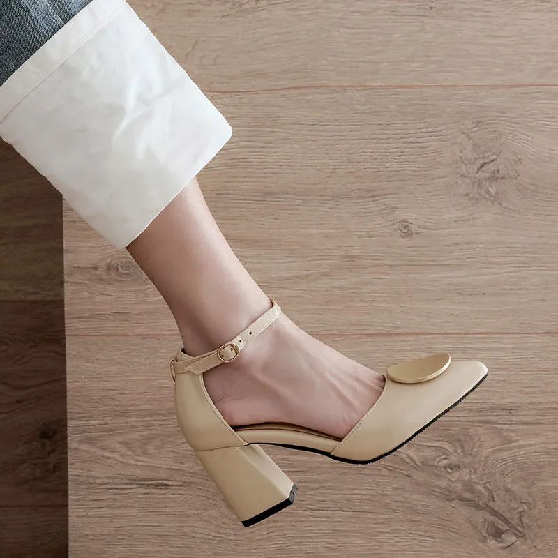 Fashion High Heels Summer 2020 Pointed Toe Ankle Strap Womens Shoes Metal Decor Block Heel Party Shoes Woman Pumps 42 43
Fashion High Heels Summer 2020 Pointed Toe Ankle Strap Womens Shoes Metal Decor Block Heel Party Shoes Woman Pumps 42 43