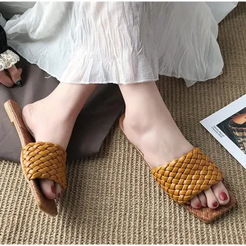 2020 Fashion Women's Slippers Flat Slides Sandals Women Mules Spring Summer Female Flip Flops Ladies Outdoor Beach Shoes Woman
2020 Fashion Women's Slippers Flat Slides Sandals Women Mules Spring Summer Female Flip Flops Ladies Outdoor Beach Shoes Woman