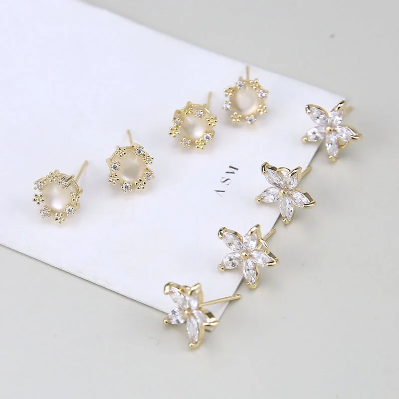 2pcs Korean Style 2020 Copper Plated Gold Zircon Earrings Woman Beads Needle Stud Earrings For Girls Diy Jewelry Accessories 
2pcs Korean Style 2020 Copper Plated Gold Zircon Earrings Woman Beads Needle Stud Earrings For Girls Diy Jewelry Accessories