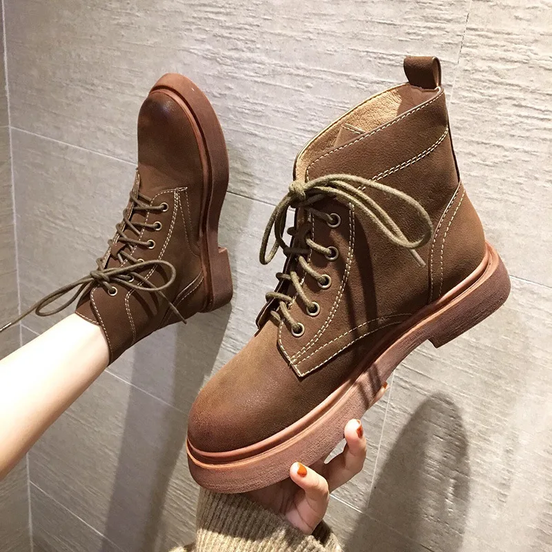 Short tube motorcycle boots female 2019 autumn and winter new plus velvet short ankle boots with rubber sole flat Martin women's 
Short tube motorcycle boots female 2019 autumn and winter new plus velvet short ankle boots with rubber sole flat Martin women's