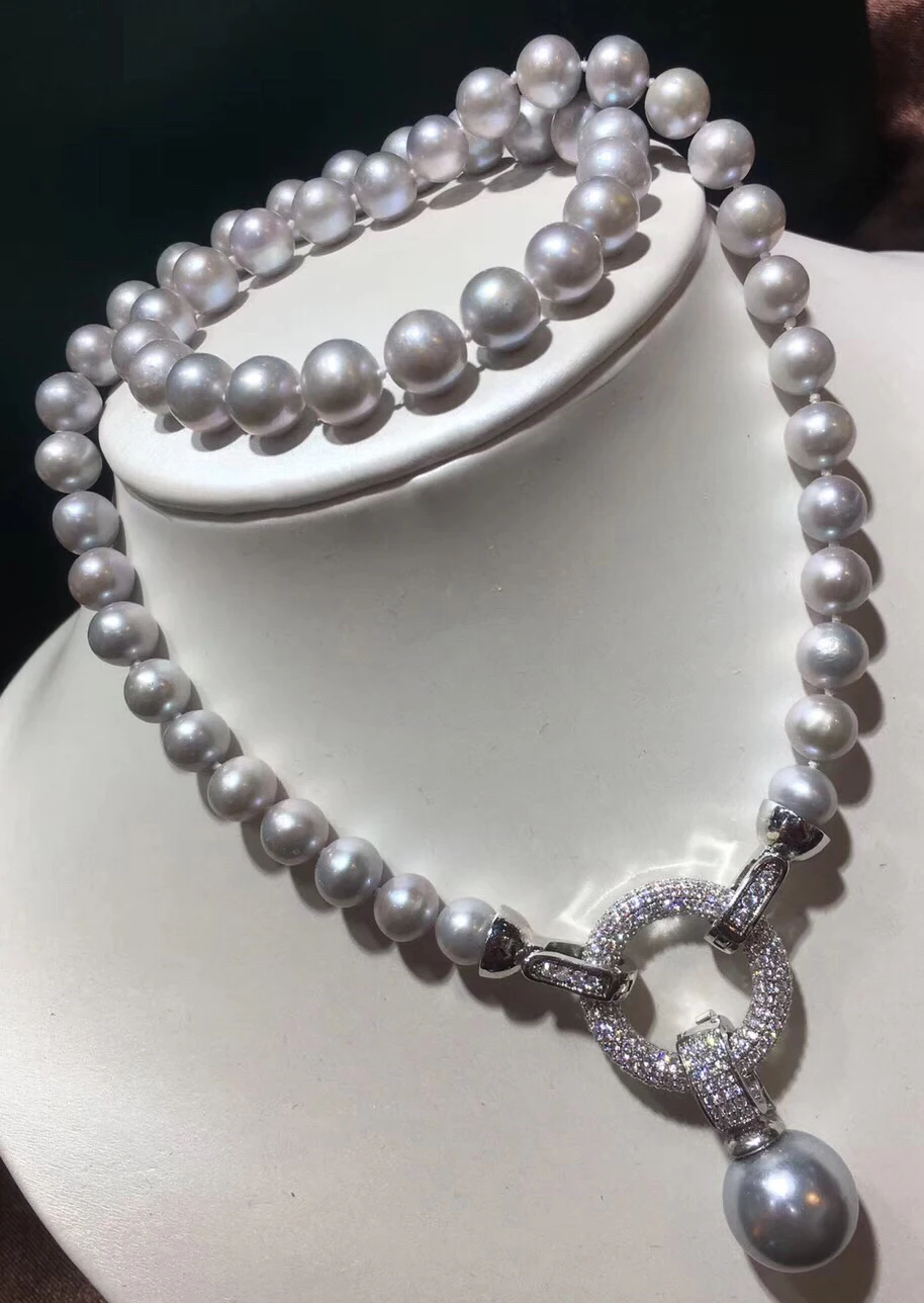 HABITOO Natural Freshwater 8-9mm Gray Pearl Necklace For Women Fine Elegant Rare Pendant Necklace 2021 Gift New Fashion
HABITOO Natural Freshwater 8-9mm Gray Pearl Necklace For Women Fine Elegant Rare Pendant Necklace 2021 Gift New Fashion