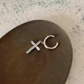 ONLY 1PC (No pierced) Authentic 925 Sterling silver Geometric Crystals Cross CLIP Earrings Fine jEWELRY TLE921
ONLY 1PC (No pierced) Authentic 925 Sterling silver Geometric Crystals Cross CLIP Earrings Fine jEWELRY TLE921