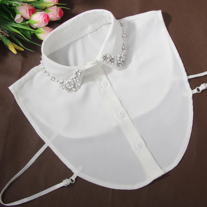Vintage Embroidered Rhinestone Fake Collar Fashion Shirt Fake Collar For Women Detachable Collar False Collar Lapel Shirt Hot
Vintage Embroidered Rhinestone Fake Collar Fashion Shirt Fake Collar For Women Detachable Collar False Collar Lapel Shirt Hot