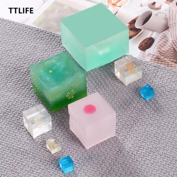 135PCS DIY Crystal Epoxy Tool Rubik's Cube Dropper Stirring Rod Cup Gloves Claw Screw Manual Kit Cake Decoration Silicone Mold
135PCS DIY Crystal Epoxy Tool Rubik's Cube Dropper Stirring Rod Cup Gloves Claw Screw Manual Kit Cake Decoration Silicone Mold